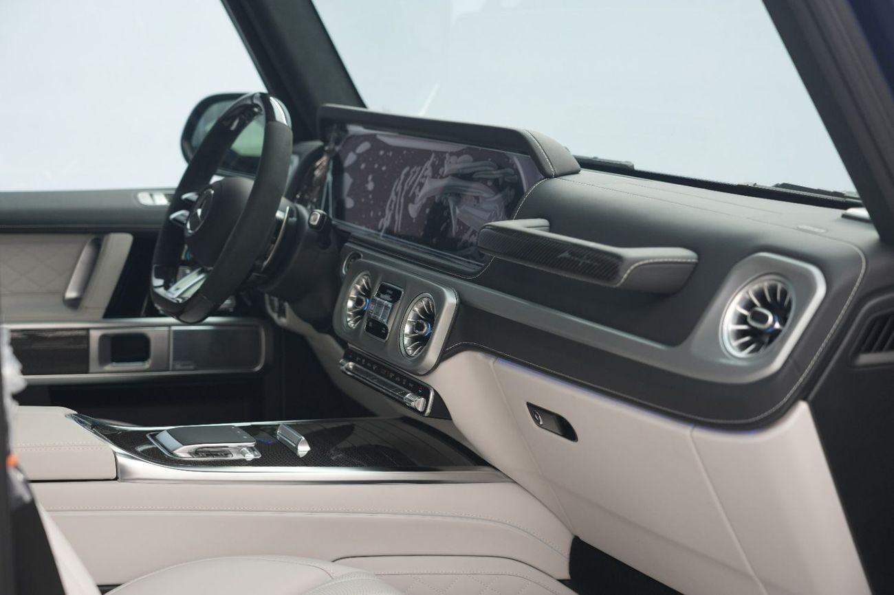 مرسيدس بنز G 63 AMG Mercedes-Benz G 63 | 2025 GCC 0km | Agency Warranty | AMG Package | Carbon Fiber | 22 inch Rims