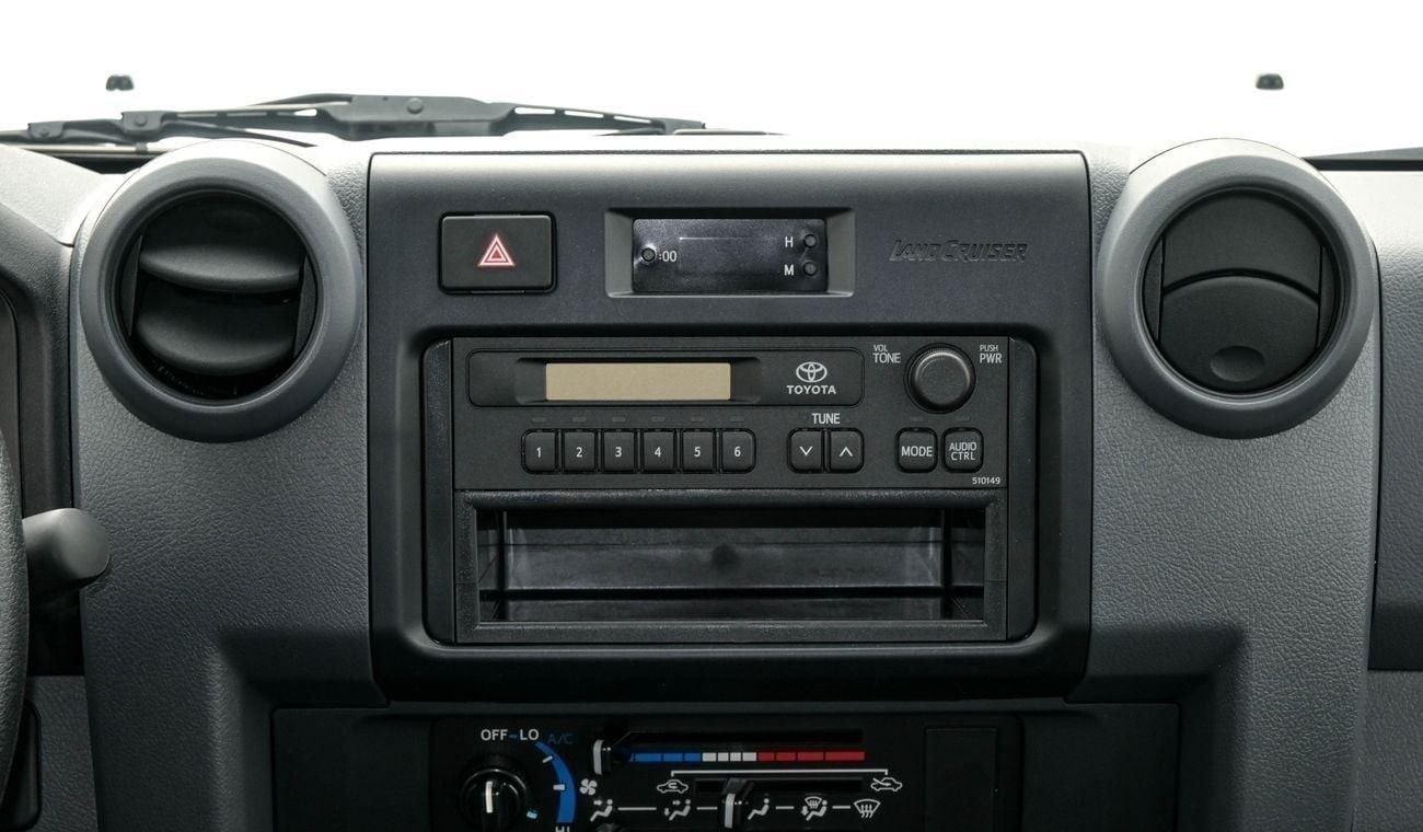 Toyota Land Cruiser Pick Up LC79 DOUBLE CABIN 4.2 DIESEL - STANDARD OPTIONS