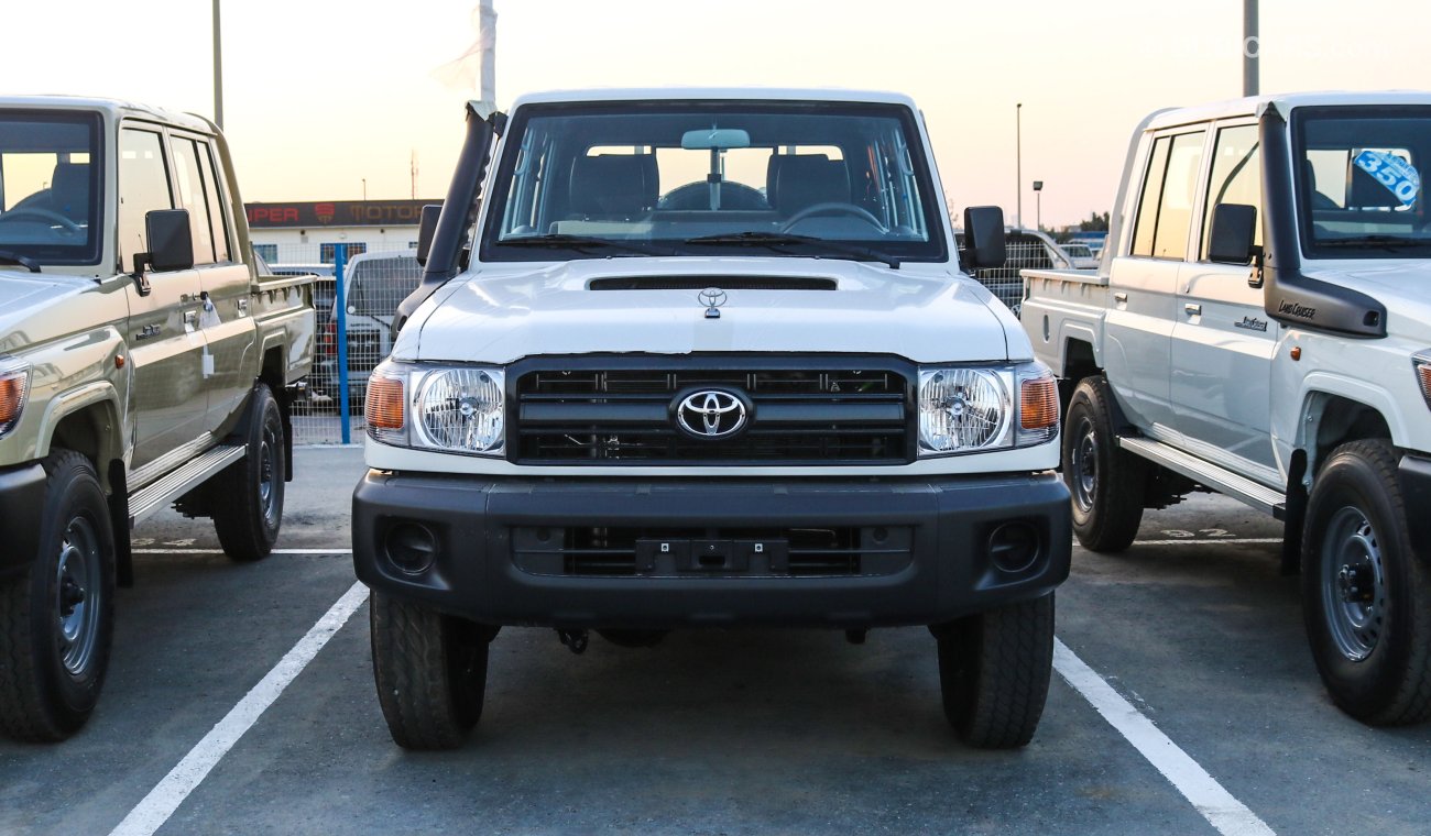 Toyota Land Cruiser Pick Up V8