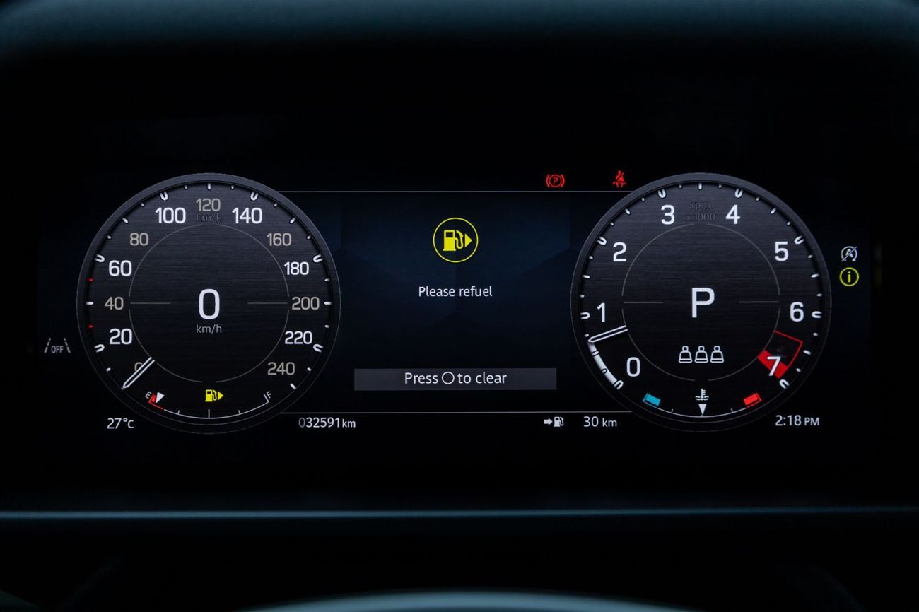 لاند روفر ديفندر P300 90 X-Dynamic SE 2.0L (5 Seater)