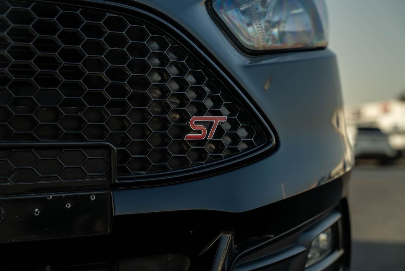 فورد فوكاس ST 2.0L
