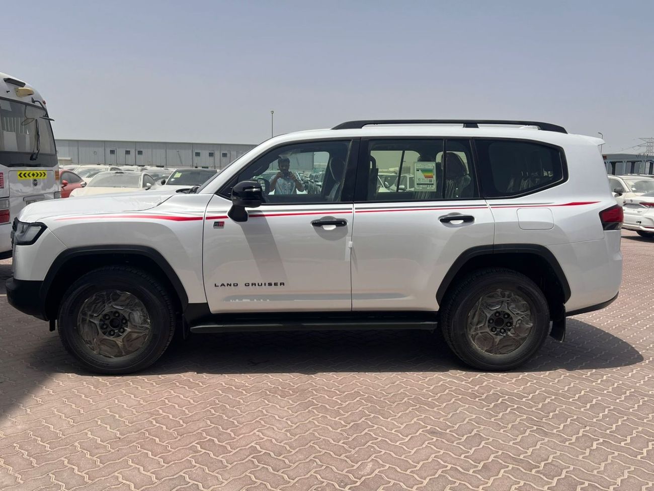 Toyota Land Cruiser 2025 Toyota Land Cruiser LC300 GR-Sport (Full-Option with Radar) 3.3L V6 Twin Turbo Diesel A/T 4WD E