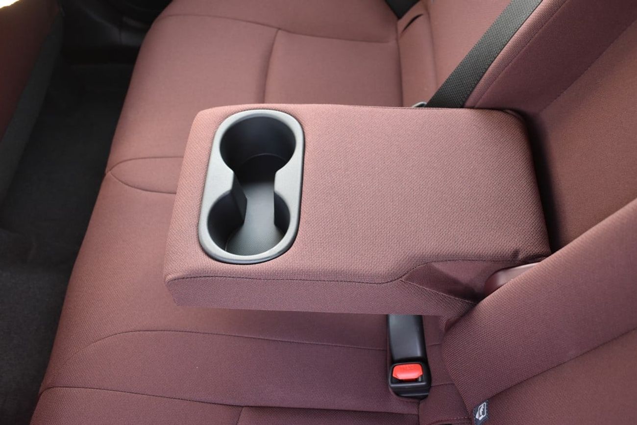 Toyota Corolla Cross 1.8L HYBRID Pet-A/T - SUNROOF - 24YM (EXPORT OFFER)