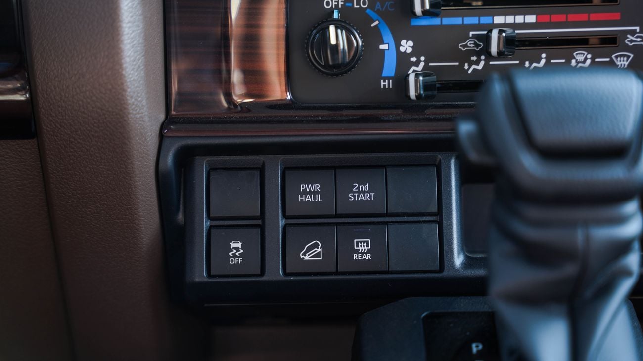 Toyota Land Cruiser 70