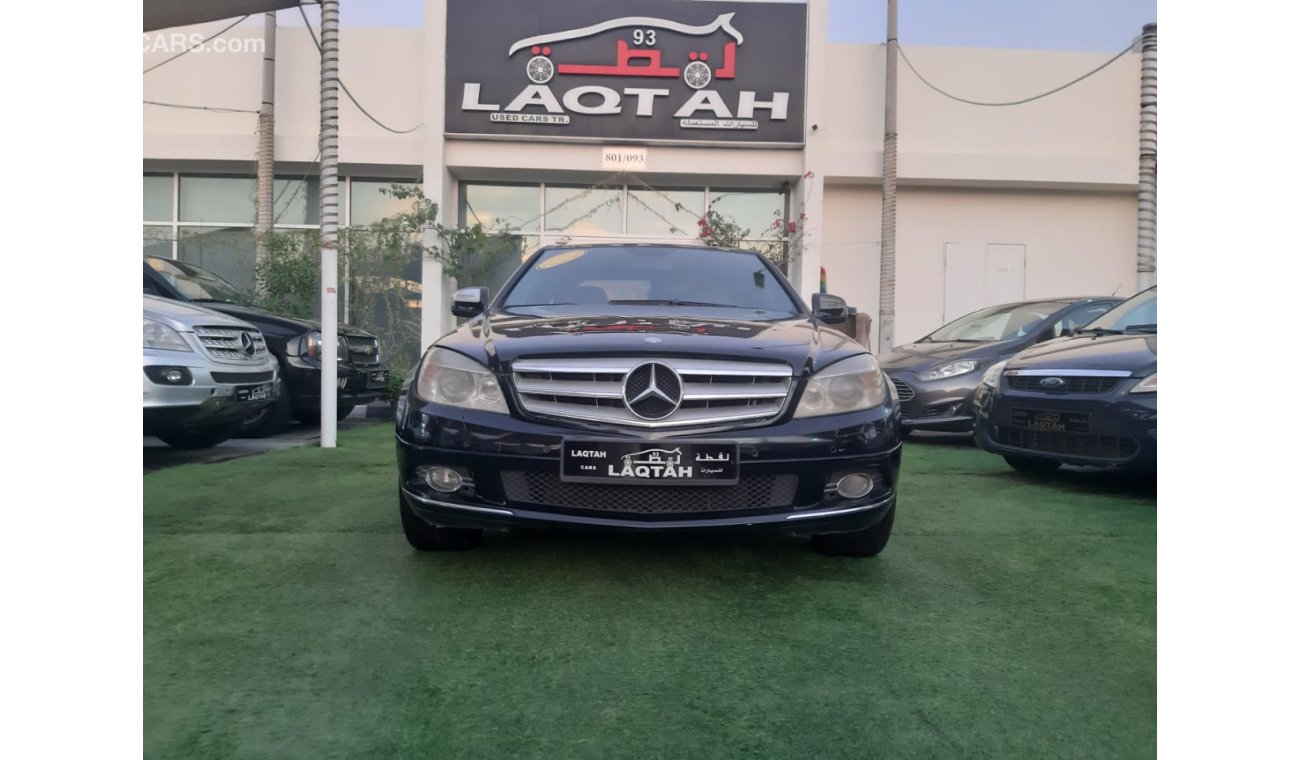 مرسيدس بنز C 280 خليجى - بانوراما - شاشة - جلد - رنجات - مثبت سرعة - حساسات  - بحالة ممتازة لاتحتاج لاى مصاريف