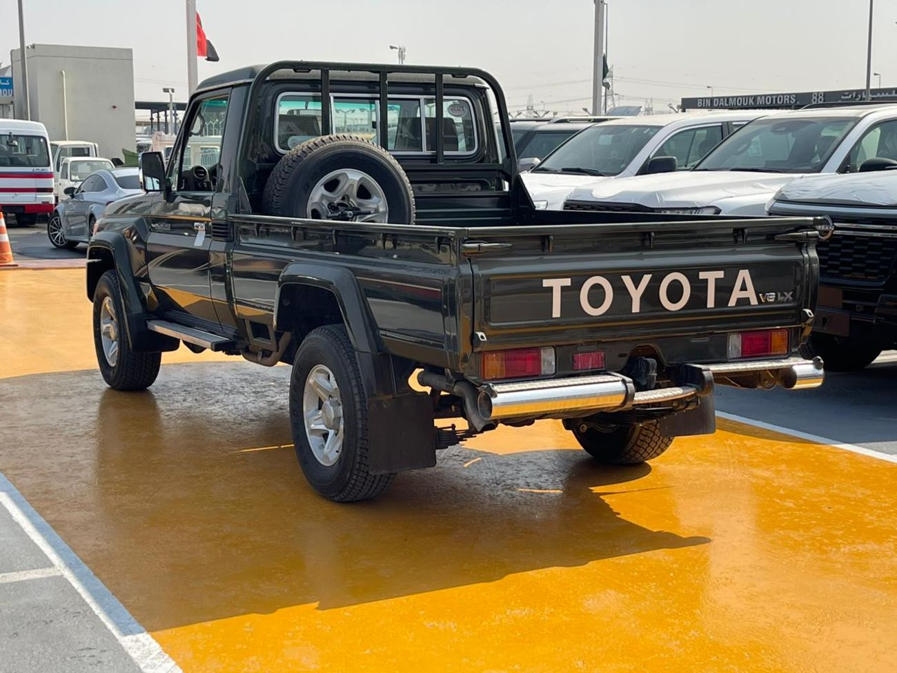 Toyota Land Cruiser Pick Up Std 4.0L Single Cab Utility 4WD Toyota LC DC MT Petrol 2021 diff 4.0L 4WD GREEN