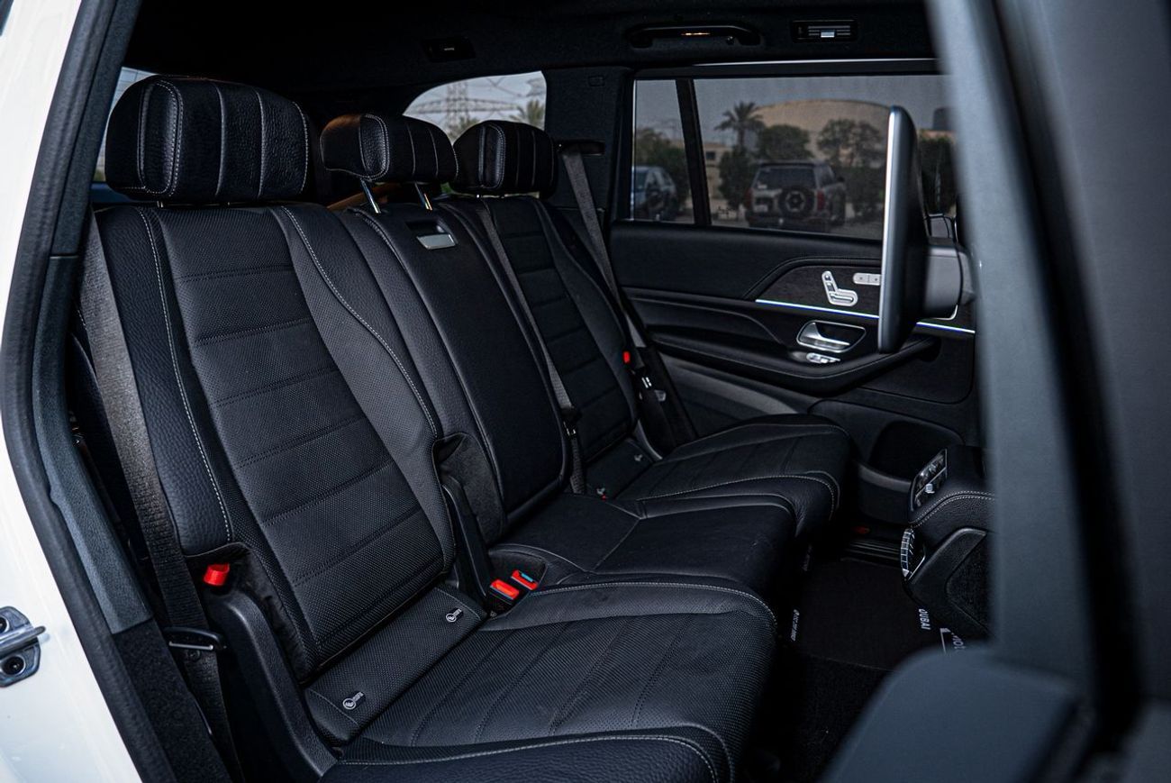 مرسيدس بنز GLS 580 Premium + 4.0L (489 HP)