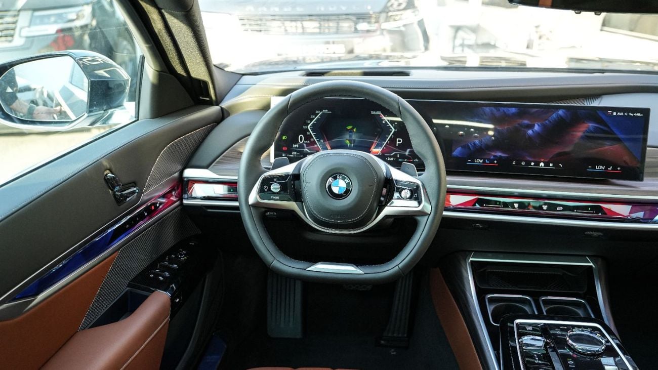بي أم دبليو 735i 735i V6 Black 2026MY Export Only