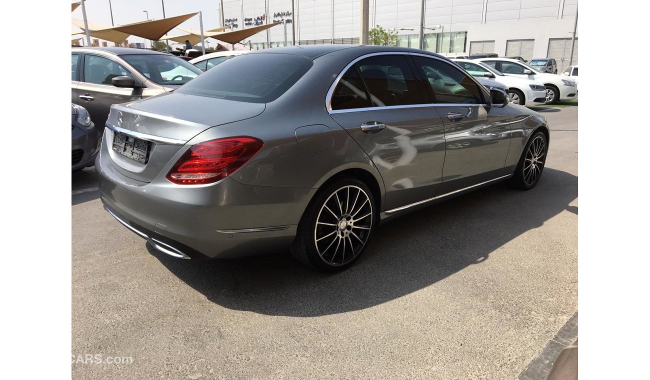 Mercedes Benz C200