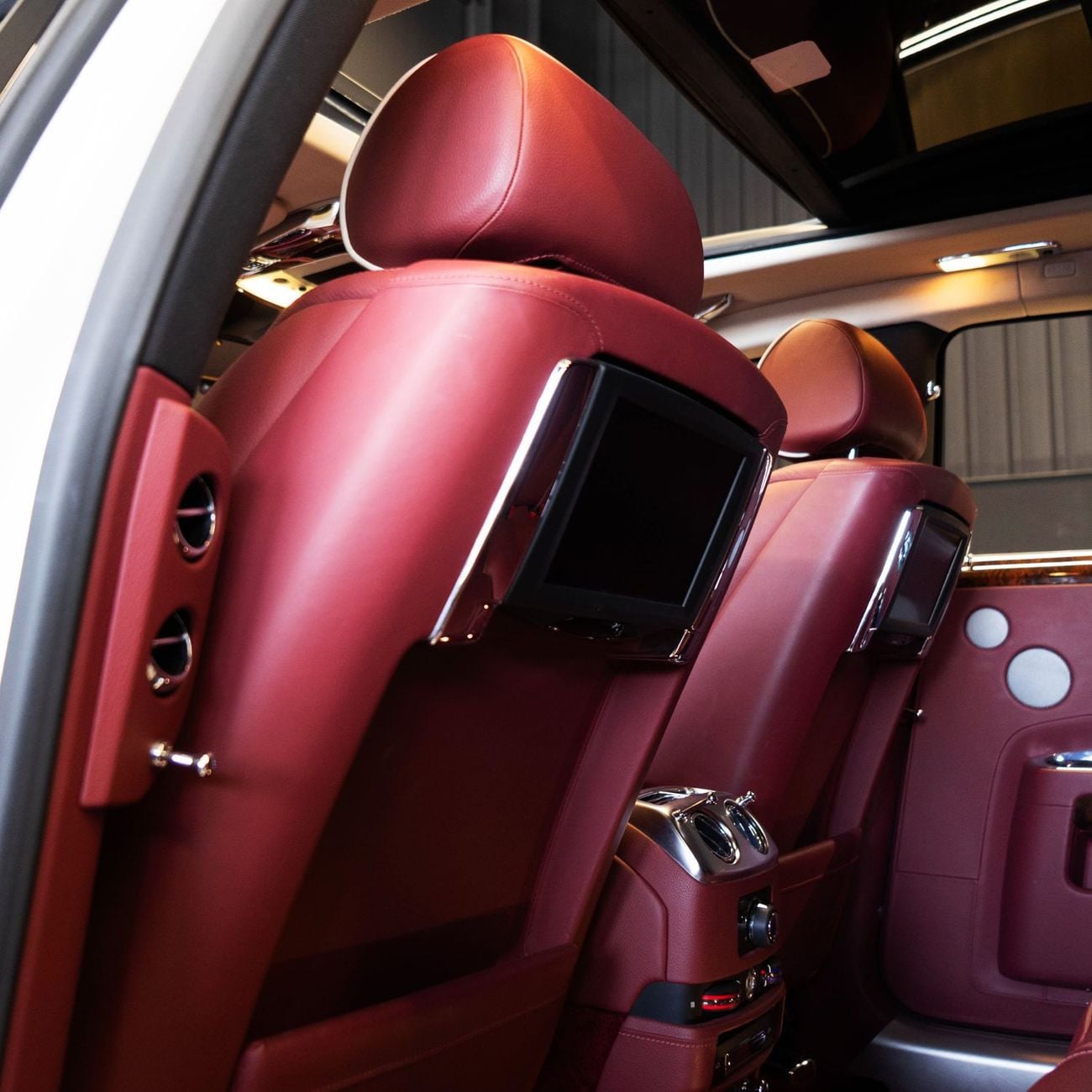 رولز رويس جوست AED 15,897 P.M • 0% Downpayment • Rolls-Royce Ghost  • 1 Year Warranty
