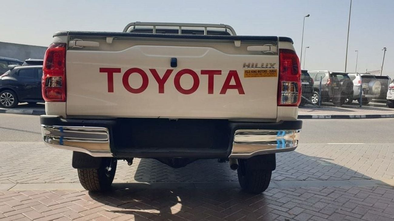 Toyota Hilux 2.4L - 4WD - MT - PW (DIESEL)