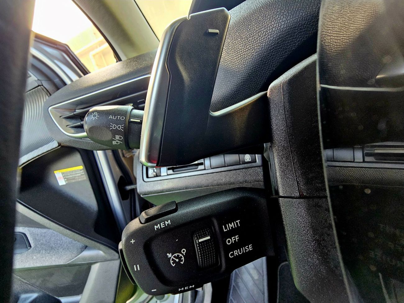 بيجو 3008 / 1.6 V4/ ORIGINAL PAINT/ SINGLE OWNER/ LOW KMS