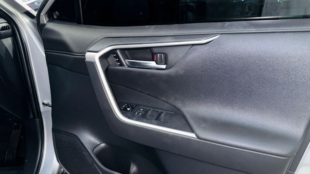 Toyota RAV4 PREMIUM CONDTION | 2000CC PETROL ENGINE | RHD | 2021 | SUNROOF | ELECTRIC & MEMORY SEAT