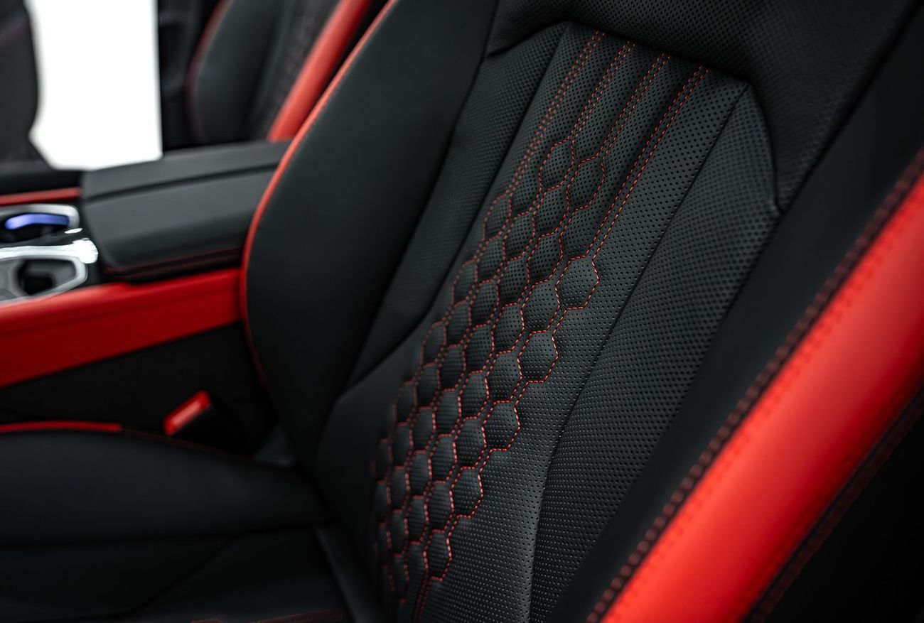 Lamborghini Urus Lamborghini Urus 4.0L V8 Twin-Turbocharged Engine + eMotors