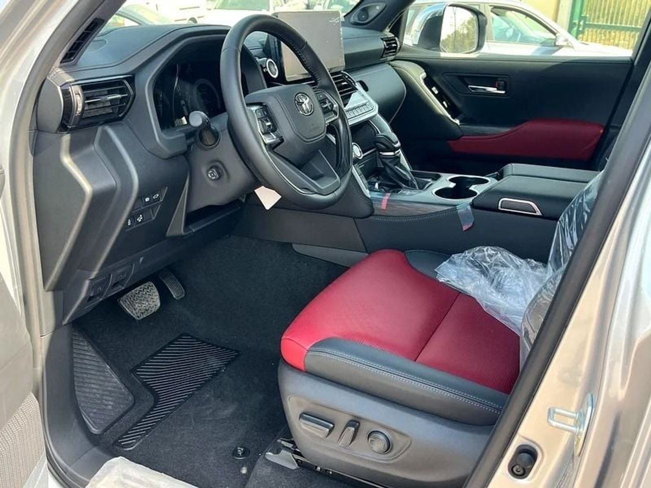 تويوتا لاند كروزر 2026 Toyota Land Cruiser LC300 VXR (Full-Option) 3.5L V6 Twin Turbo Petrol A/T 4WD Export Only
