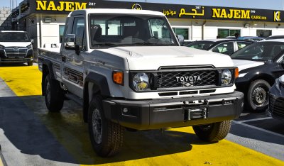 Toyota Land Cruiser Pick Up LX 4.0L V6 Petrol Single Cabin M/T