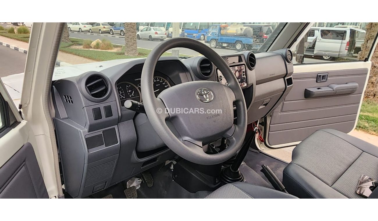 Toyota Land Cruiser 70 TOYOTA LAND CRUISER HARD TOP LC 78  4.2L