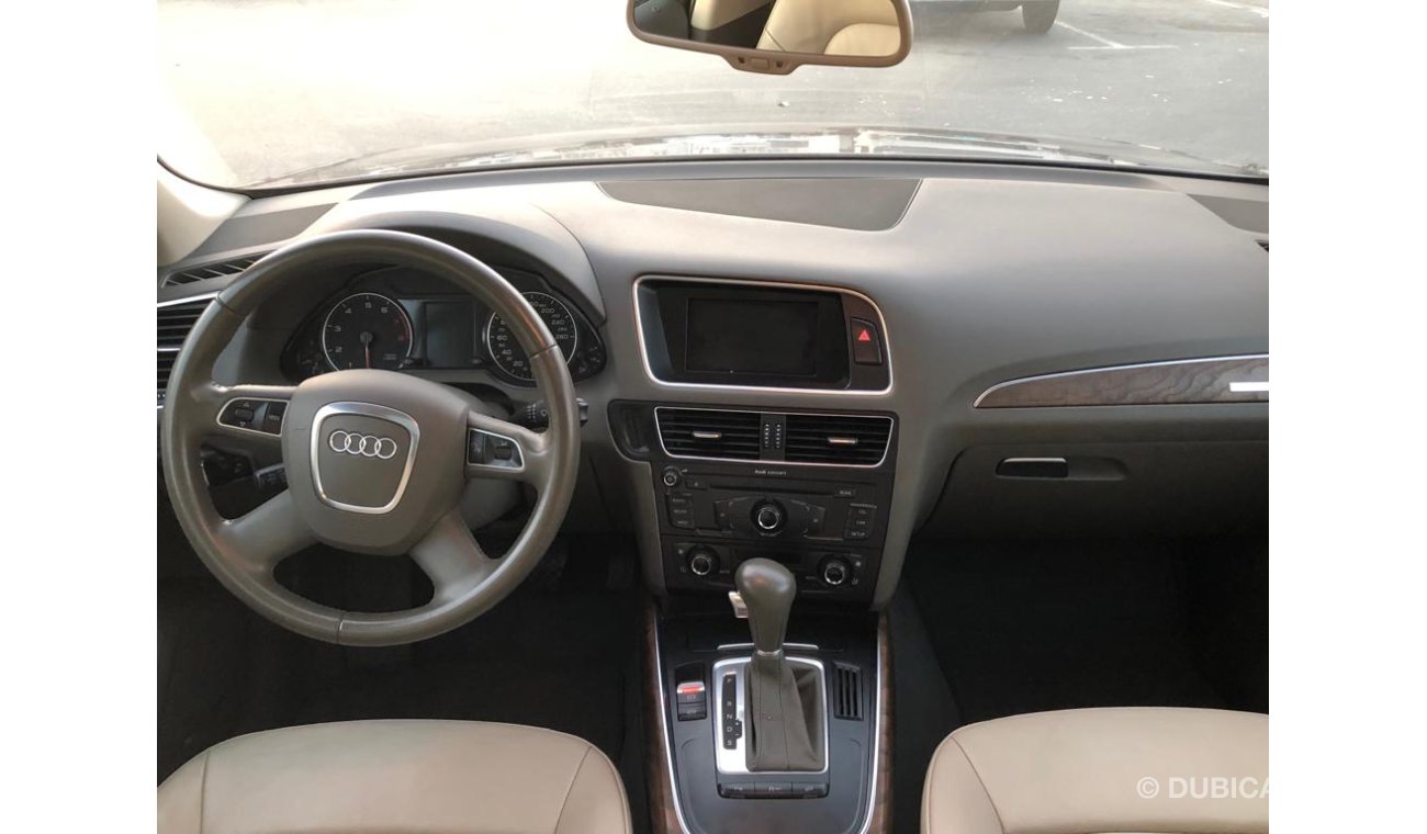 Audi Q5 2.0 S-Line 2011 GCC