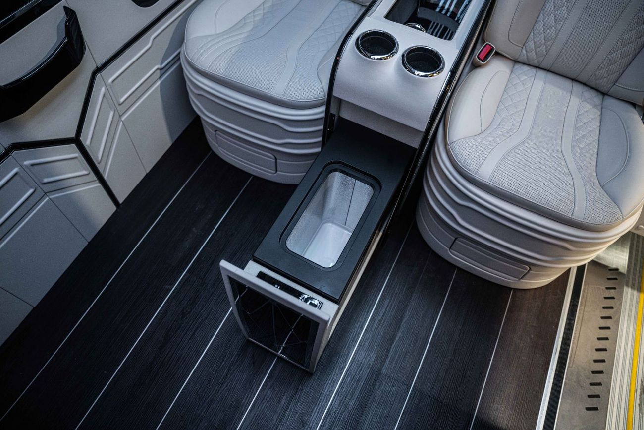 Mercedes-Benz Sprinter VIP High End Transporter with Luxurious Options