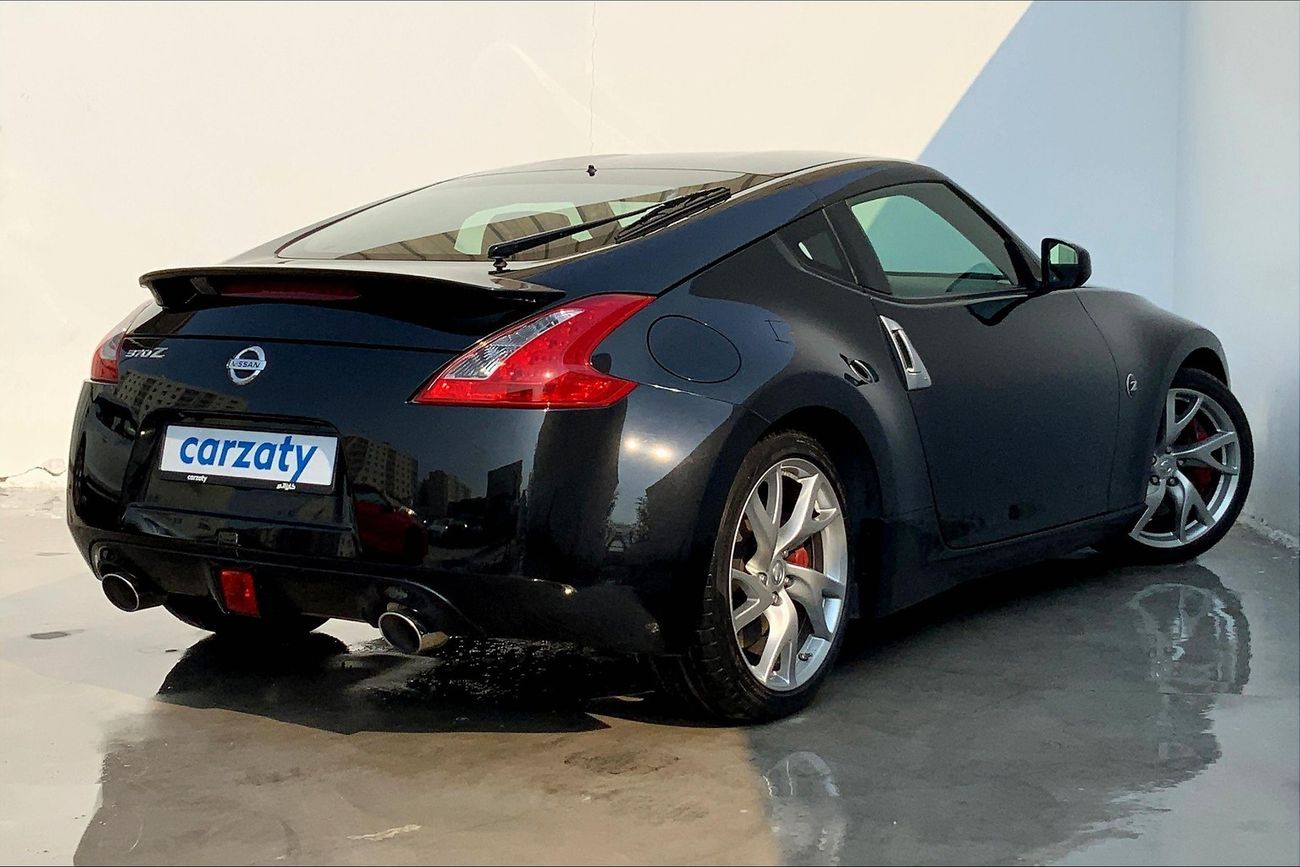نيسان 370Z Standard