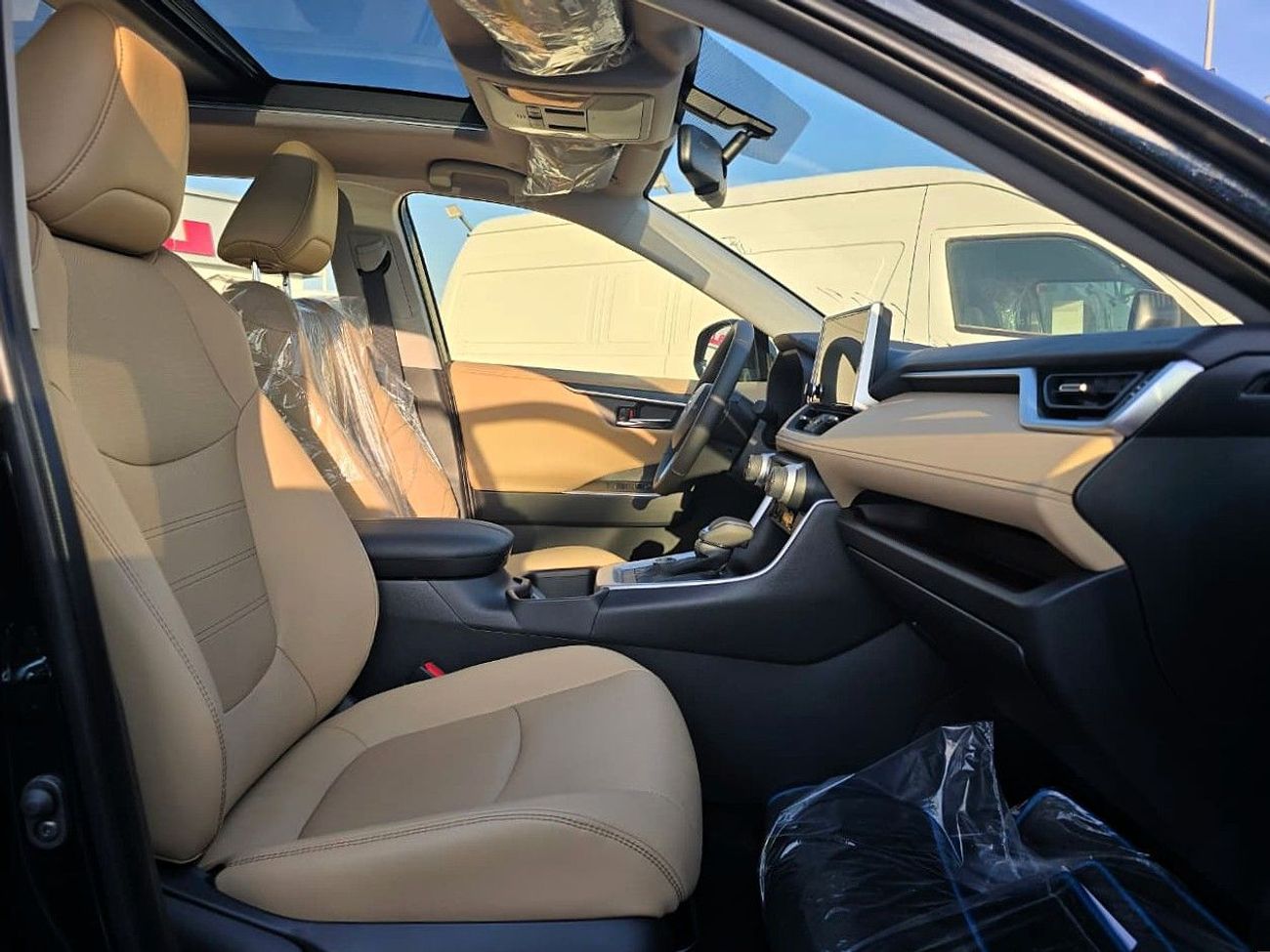 تويوتا راف ٤ Toyota RAV4 Hybrid 2.5l Suv AWD 5Doors GCC Black Color 2025 Model