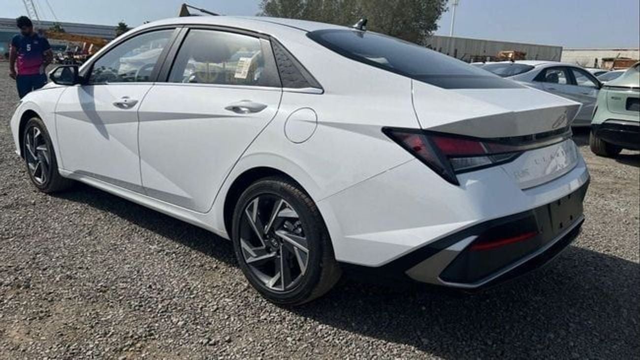 Hyundai Elantra SMART full  option 1.5 elite