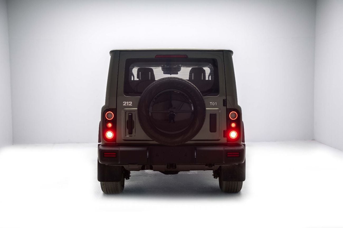 باو 212 T01 ADVENTURER 2.0L - GREEN INSIDE BLACK | EXPORT ONLY