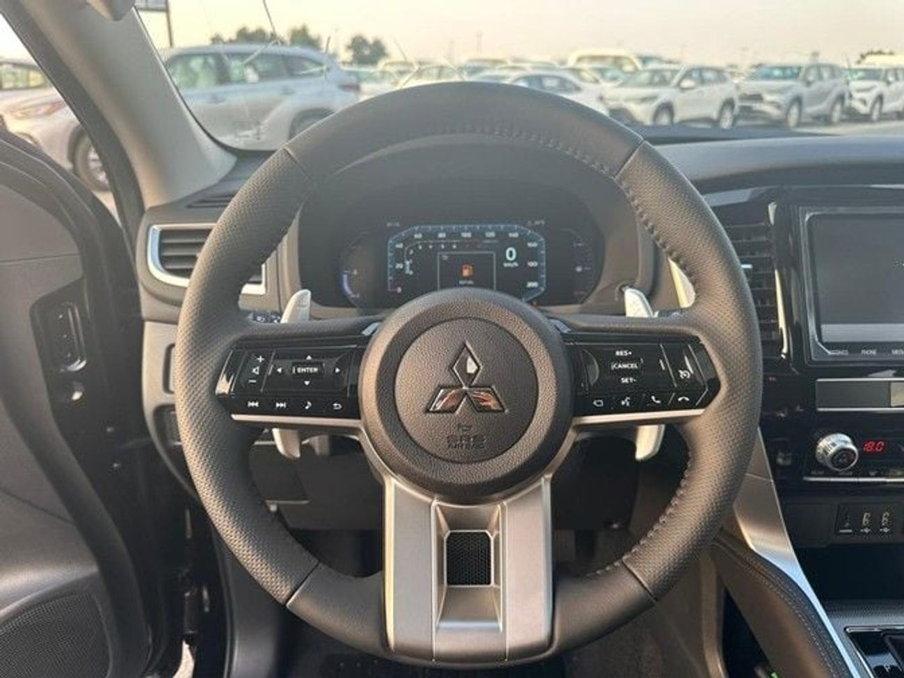 ميتسوبيشي مونتيرو سبورت MITSUBISHI MONTERO SPORT 3.0L 4WD GLS ROOF RAIL, SPOILERSUNROOF FABRIC SEATS-2026