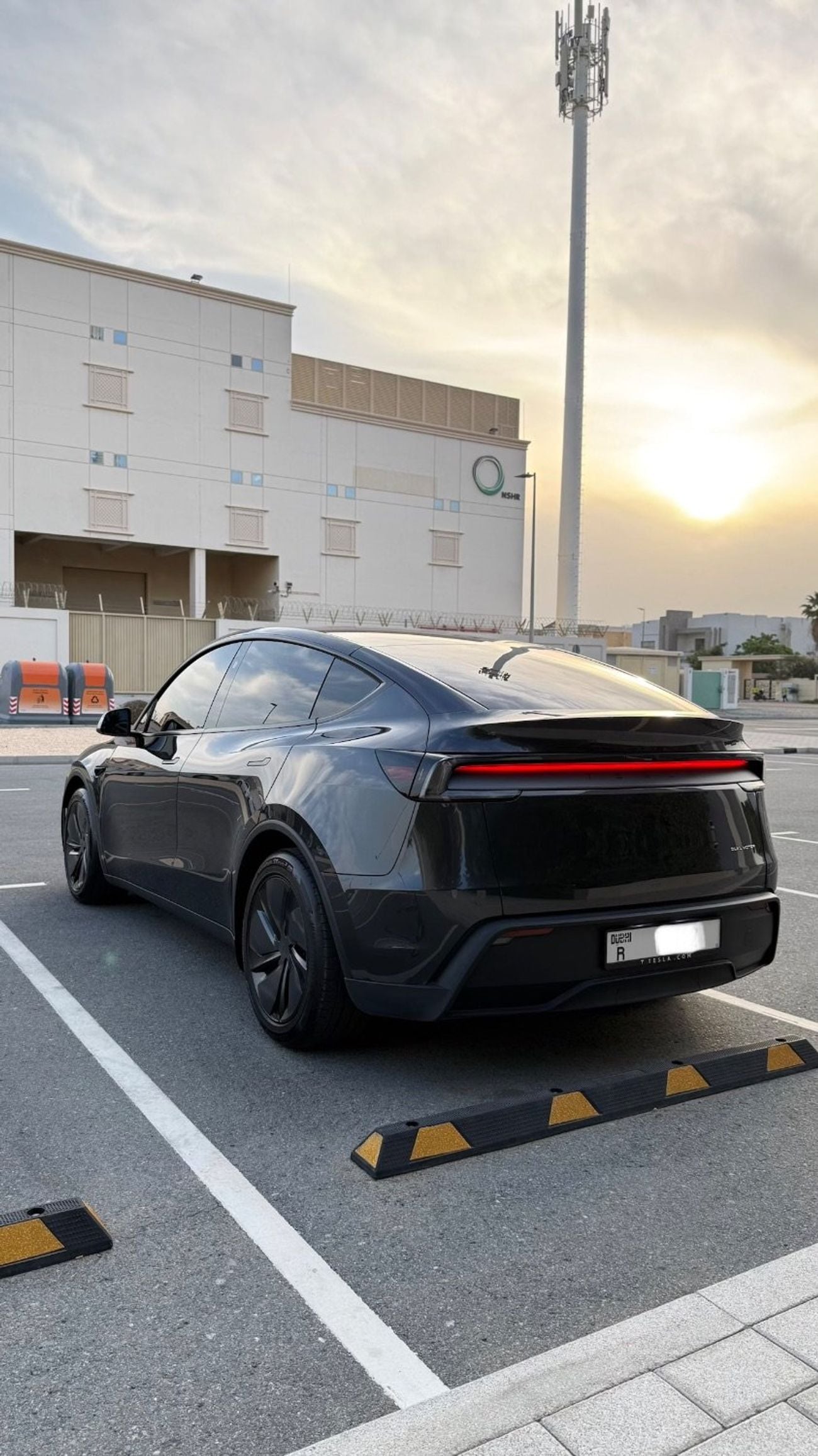 Tesla Model Y Long Range (AWD)