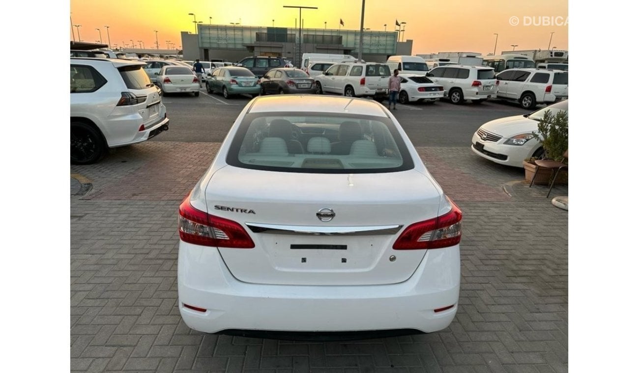 Nissan Sentra Nissan sentra 2018 gcc 1.6 ingine