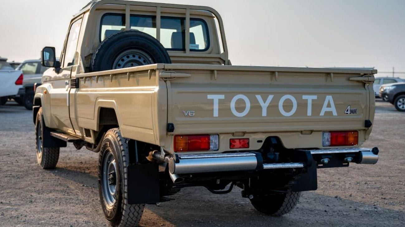 تويوتا لاند كروزر بيك آب 4.0L Single Cabin | Automatic | Petrol | Four Wheel Drive | 2 Doors | V6