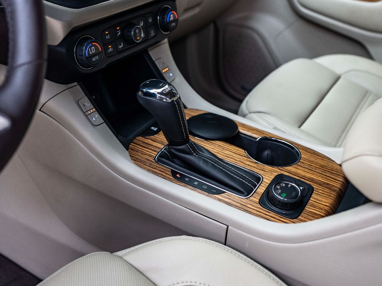 جي أم سي أكاديا Denali 3.6L