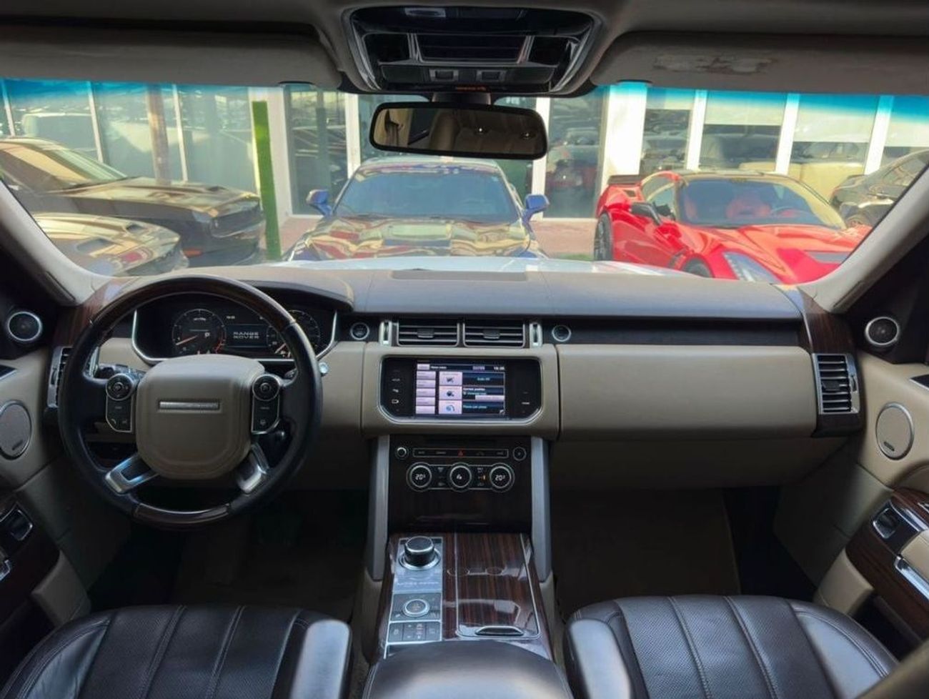 لاند روفر رينج روفر RANGE ROVER VOGUE SUPERCHARGED 2013 GCC FECE LEFT 2025  PERFECT CONDITION