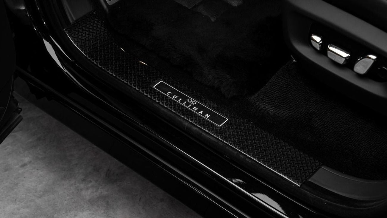 رولز رويس كولينان Black Badge - 2025 - GCC - Under Warranty and Service Contract