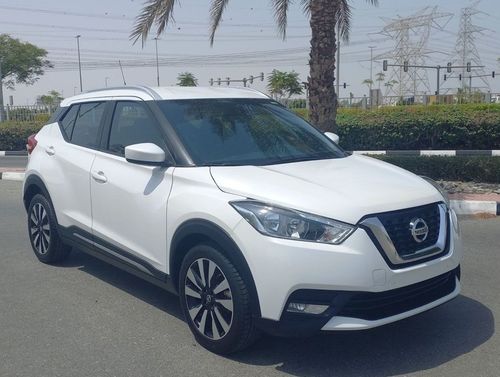Nissan Kicks SV UNDER WARANTY 810X60 MONTHLY ONLY GCC SPEC EXCELENT CONDITION