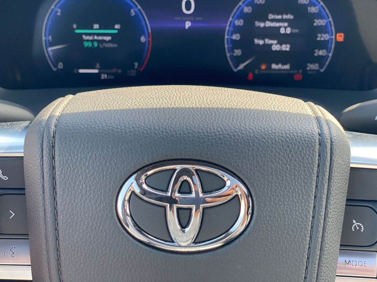 Toyota Land Cruiser VXR 3.5L Brand New mod 2025