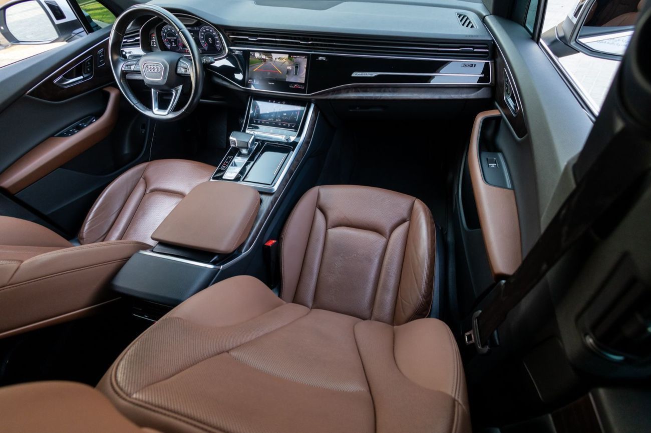 Audi Q7 55 TFSI quattro S-Line 3.0L