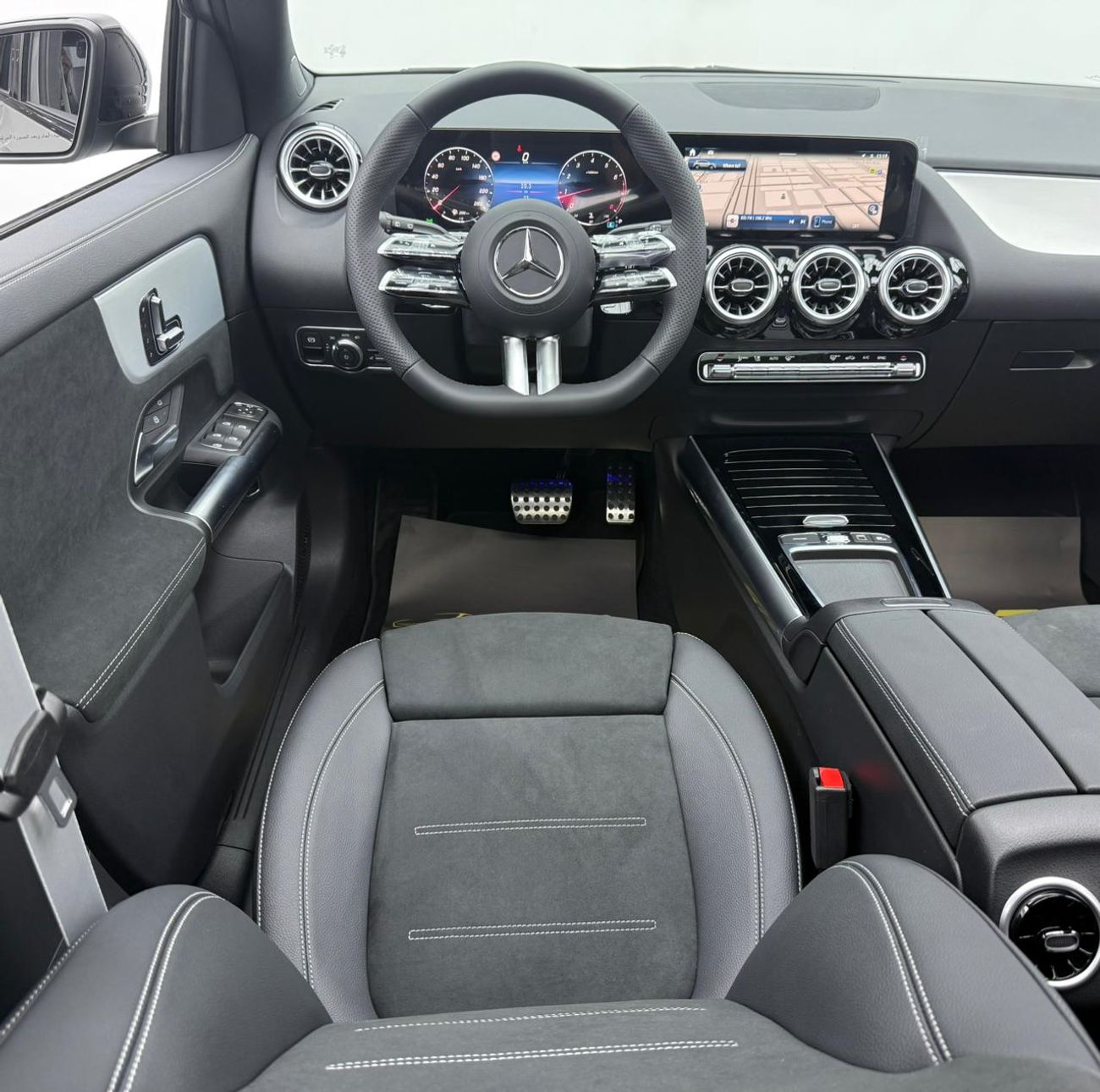 Mercedes-Benz GLA 200 *Brand New* 2026 Mercedes Benz GLA200 AMG, 5 Years MB Warranty, Delivery Kms, Fully Loaded, GCC