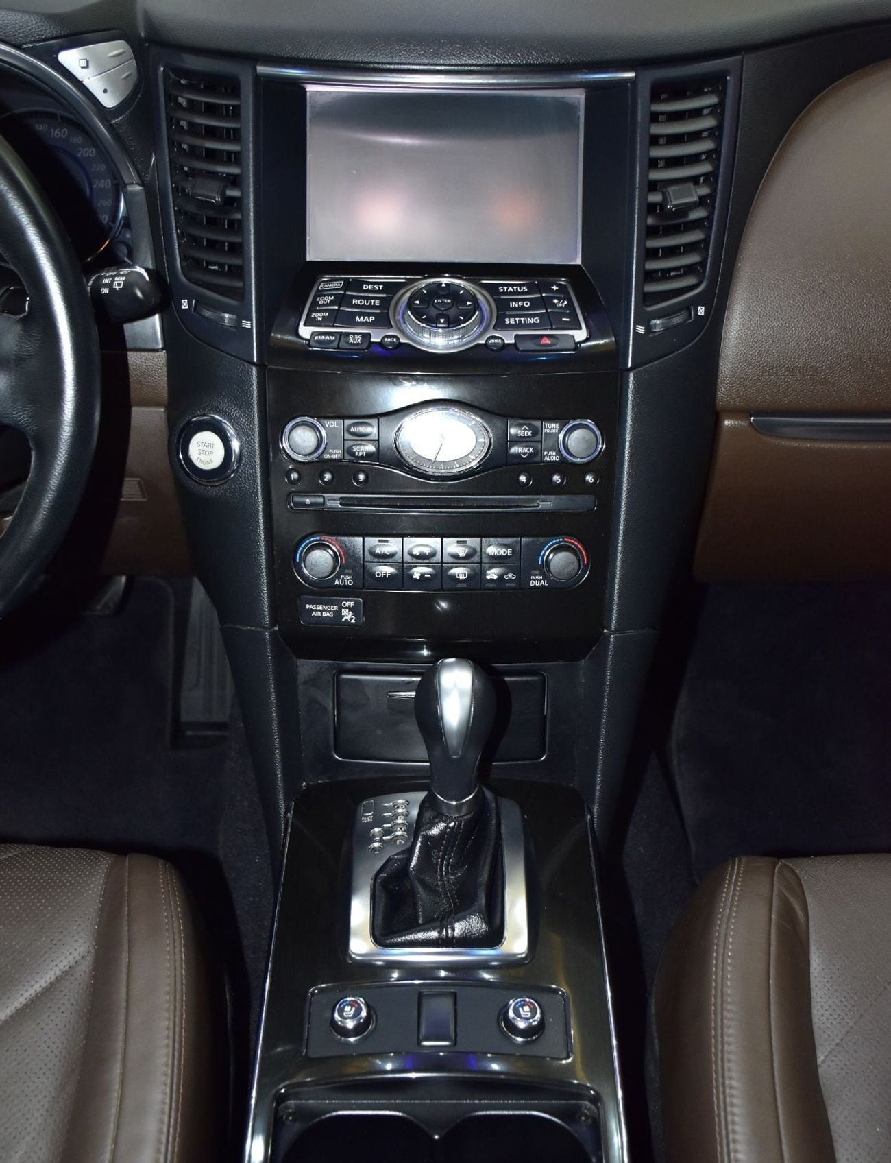 إنفينيتي QX70 LUXURY EXCELLENT DEAL for our Infiniti QX70 ( 2020 Model ) in Silver Color GCC Specs