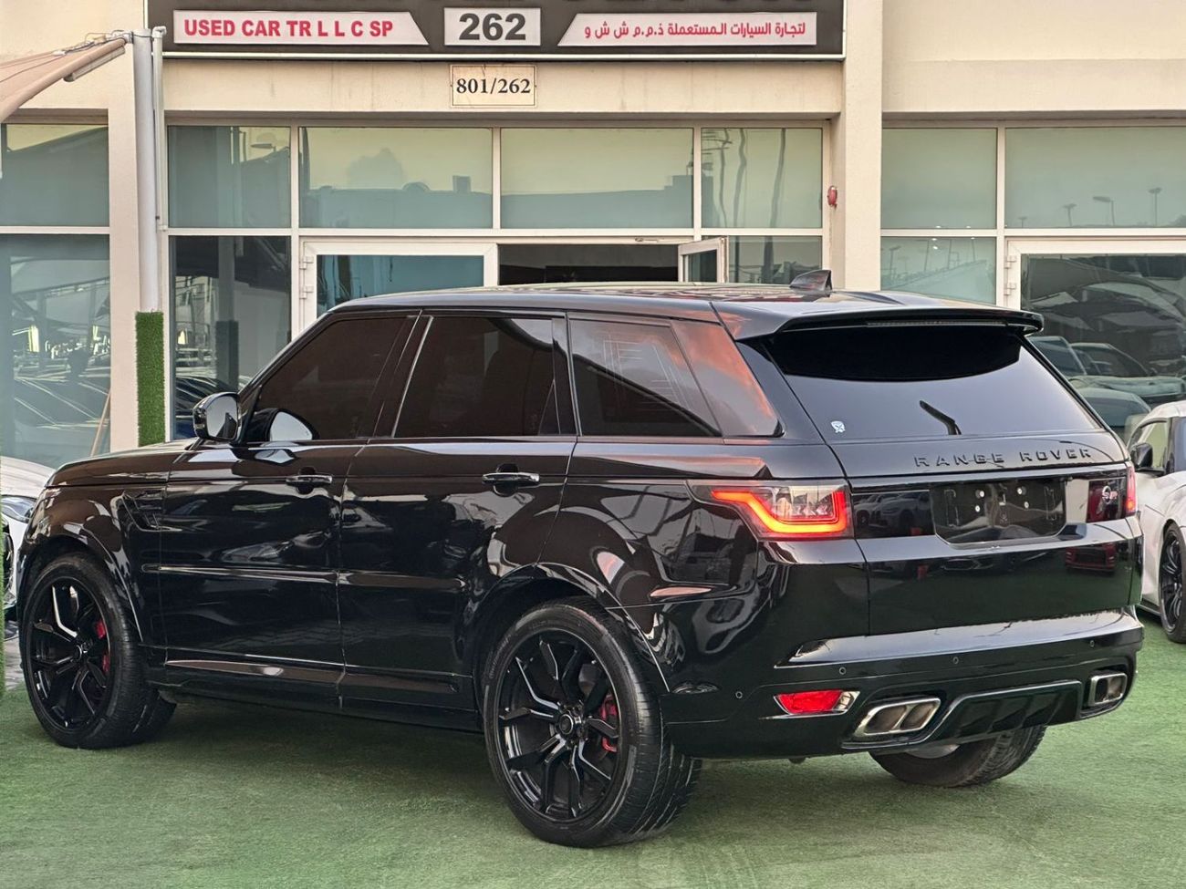 Land Rover Range Rover Sport RANGE ROVER SPORT SVR GCC 2018 FULL OPTION ORIGINAL PAINT PERFECT CONDITION