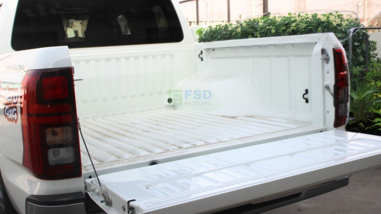 Mitsubishi L200 Mitsubishi L-200 Sportero 2.4L Diesel DCABIN 4WD 6AT Chrome Edition MY-2025