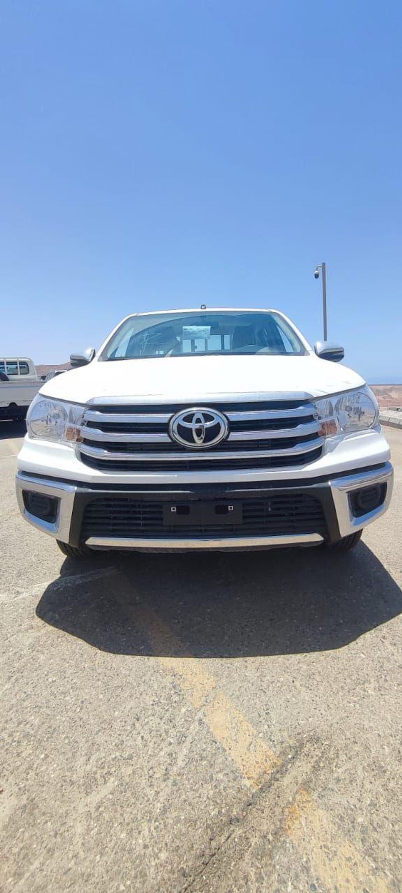 Toyota Hilux GLX 2.4L Double Cab Utility