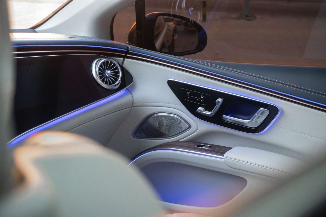 Mercedes-Benz EQS 450+ Premium + gcc car full option low mil