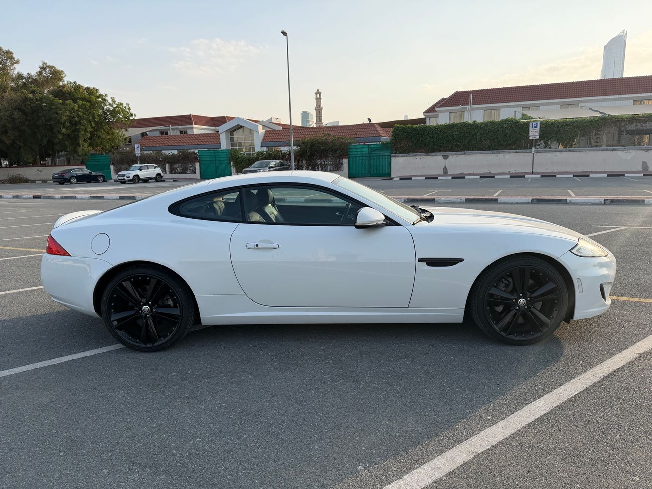 جاكوار XK standards 5.0L