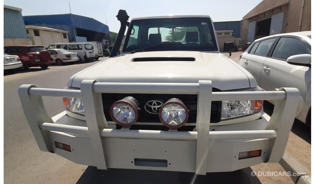 Toyota Land Cruiser Pick Up DIESEL 4X4 4.5L RIGHT HAND DRIVE