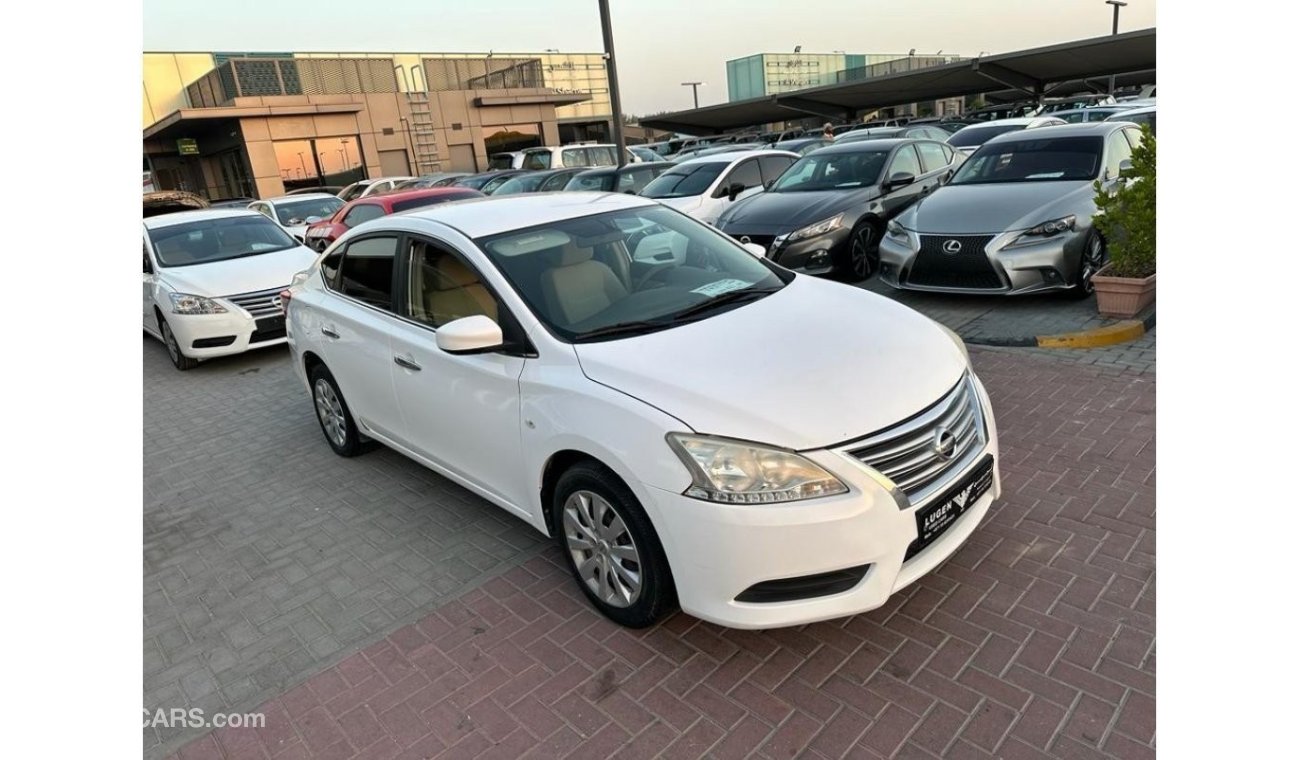 Nissan Sentra Nissan sentra 2018 gcc 1.6 ingine