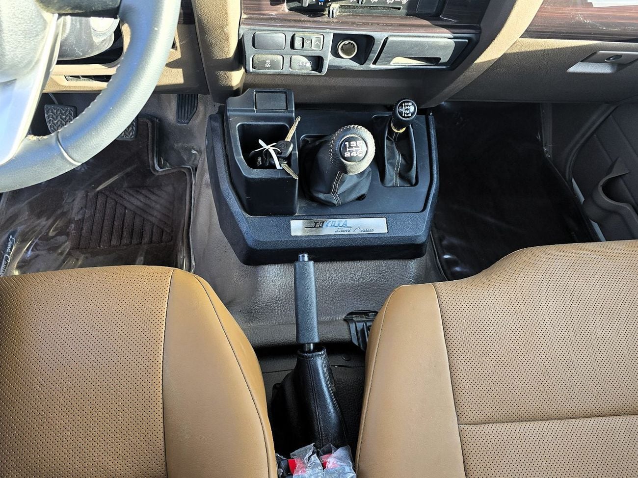 Toyota Land Cruiser Pick Up PICKUP 70th LX1 4.0L Toyota L.C Pick Up Single Cabin Special Edition 4.0l   MT Petrol v6 4WD Gcc 202