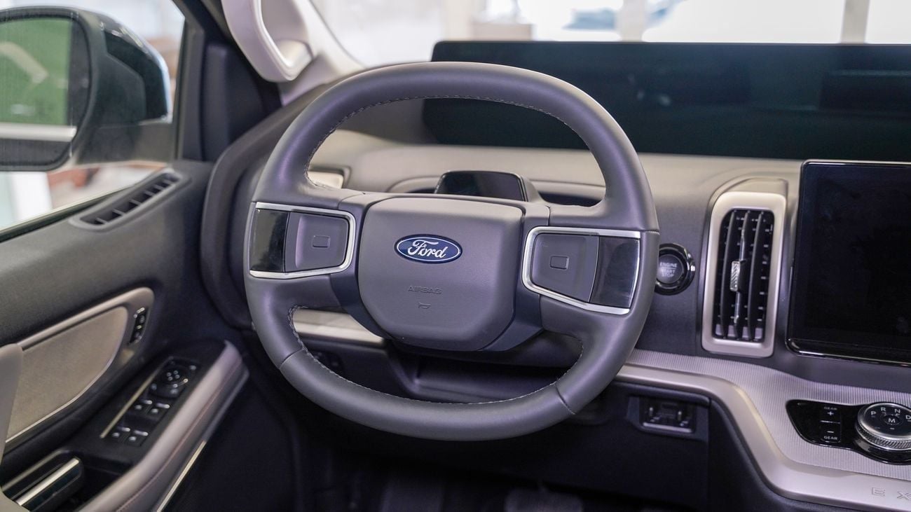 Ford Expedition PLATINUM Active 3.5L (400 HP) 4WD