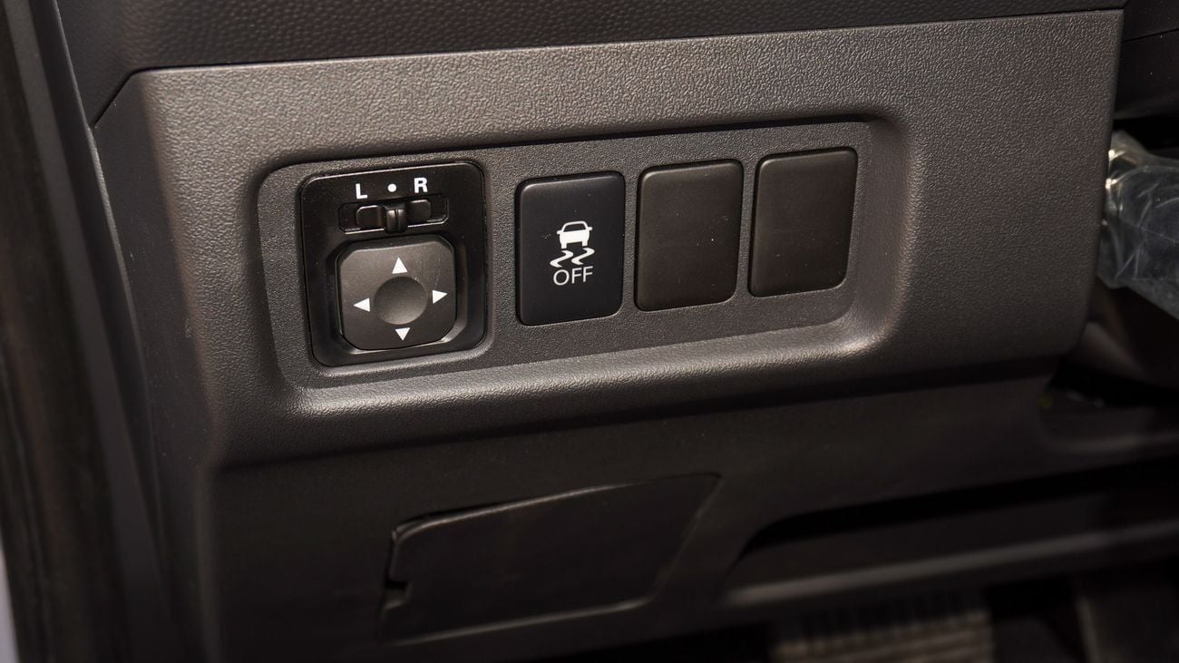 Mitsubishi Attrage Brand New Mitsubishi Attrage 2025 Export 1.2L 2WD Petrol|Silver/Grey|ATTRAGE-HL-25|