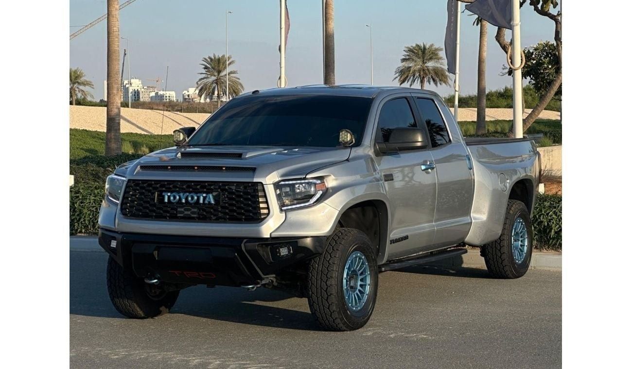 Toyota Tundra Crewmax SR5 5.7L
